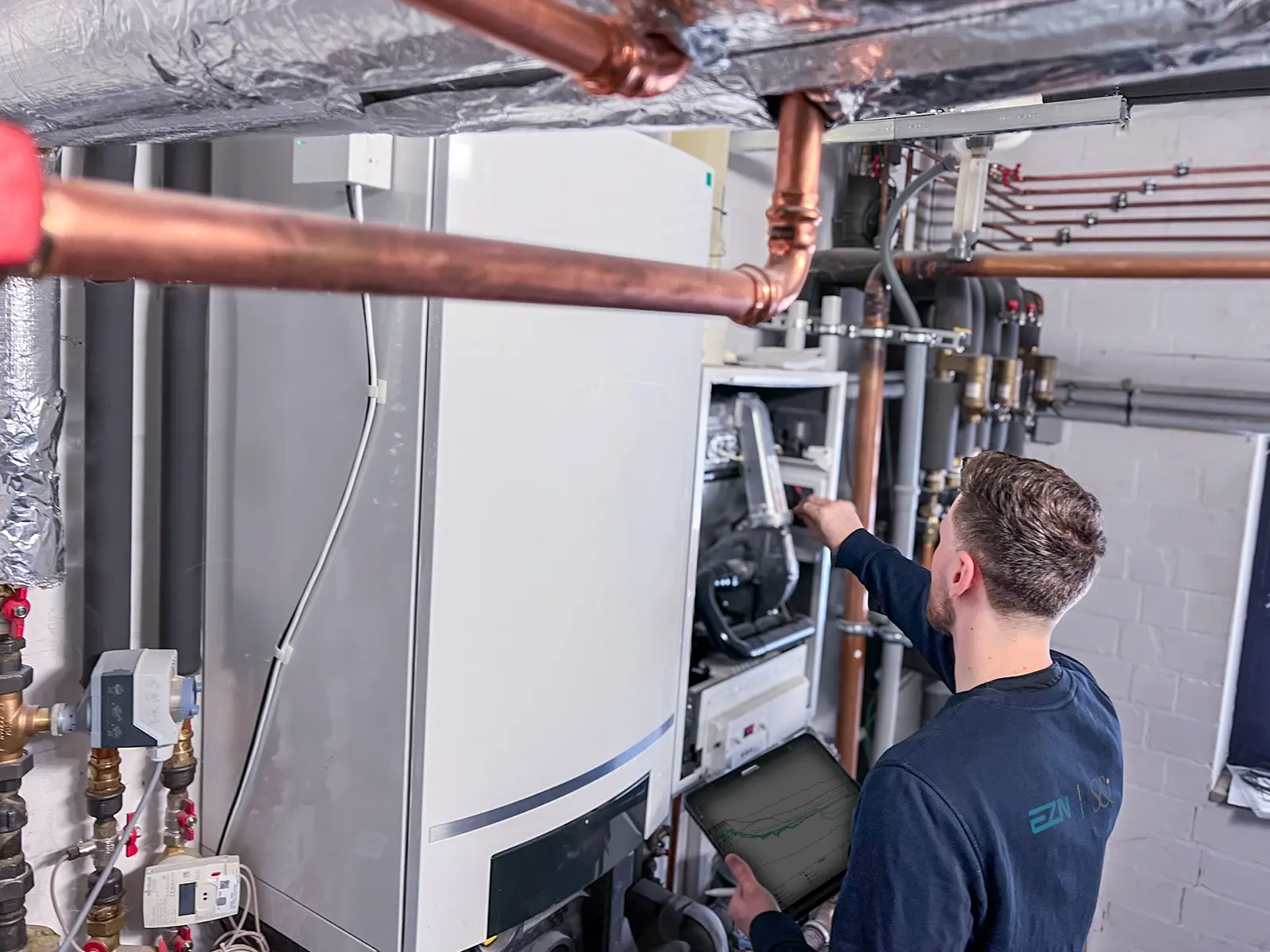 Blogbeitrag: S&I im VNW-Magazin: Energieeffizienz und § 60b GEG im Fokus